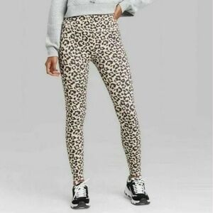 Wild Fable Leopard Print High Rise Ankle Length Leggings size XS